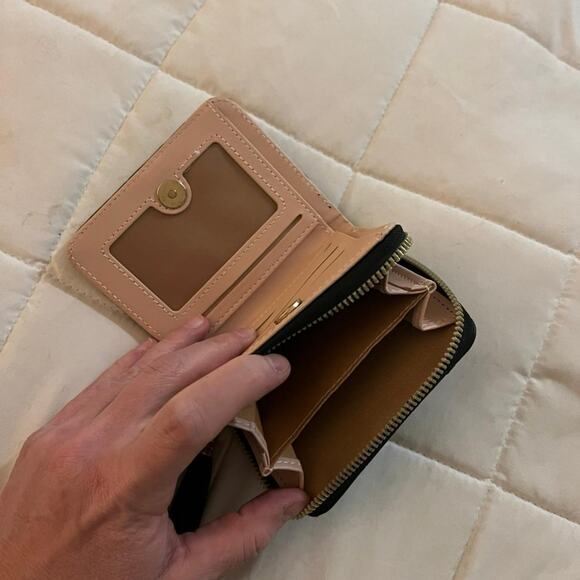 Wallet nwot small black and - Picture 8 of 8